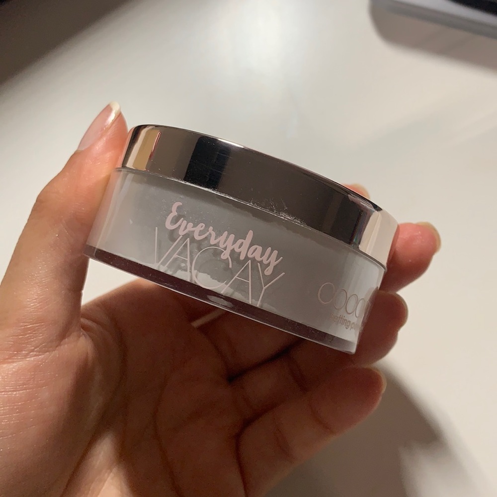 Ciaté everyday vacay coconut selling powder